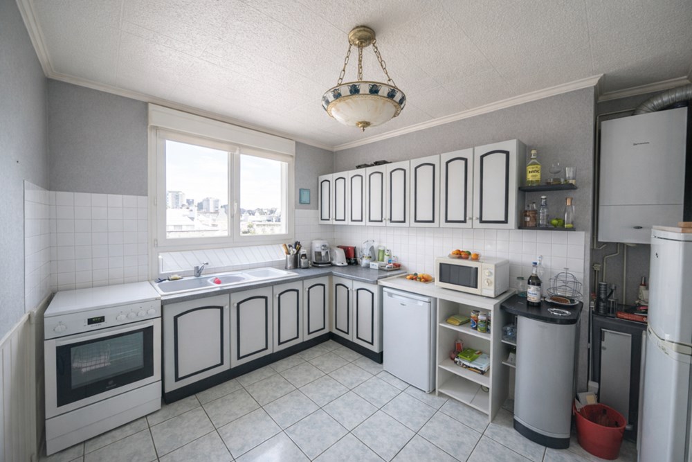 APPARTEMENT 79M² PROCHE DES FACS - 2 BALCONS - 3 CHAMBRES - SEJOUR LUMINEUX - SANS VIS A VIS - POSSIBILITE GARAGE 15M² EN OPTION photo 2