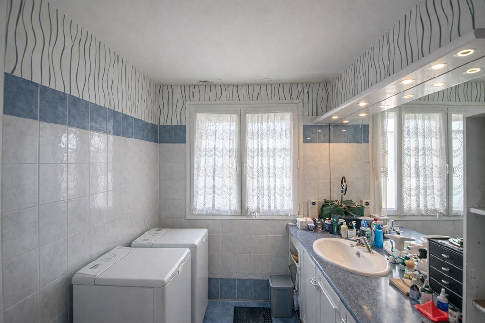 APPARTEMENT 79M² PROCHE DES FACS - 2 BALCONS - 3 CHAMBRES - SEJOUR LUMINEUX - SANS VIS A VIS - POSSIBILITE GARAGE 15M² EN OPTION photo 5