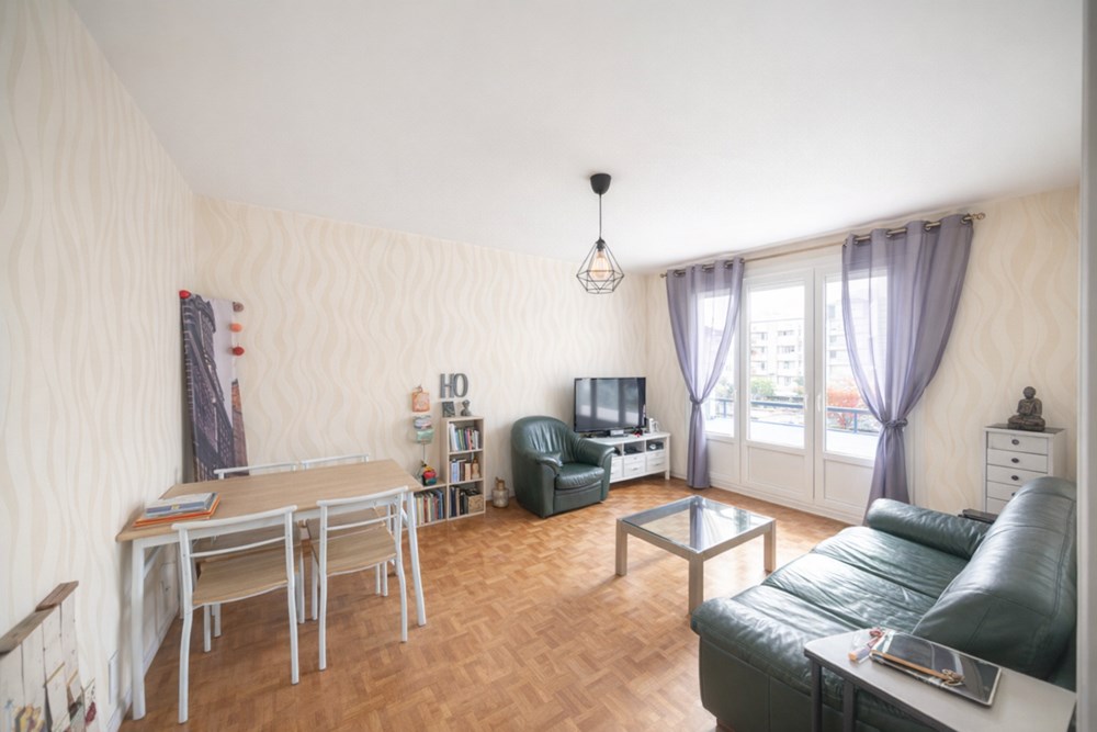 APPARTEMENT 79M² PROCHE DES FACS - 2 BALCONS - 3 CHAMBRES - SEJOUR LUMINEUX - SANS VIS A VIS - POSSIBILITE GARAGE 15M² EN OPTION