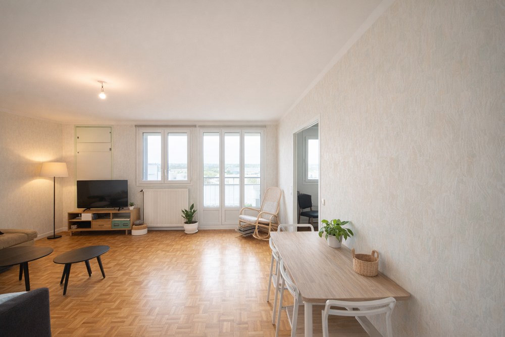 APPARTEMENT PROCHE CENTRE VILLE - BONNE NOUVELLE - 93M² - LUMINEUX ET SPACIEUX - 2 CHAMBRES POSSIBLE 3 - ASCENSEUR - PARKING SOUTERRAIN photo 3