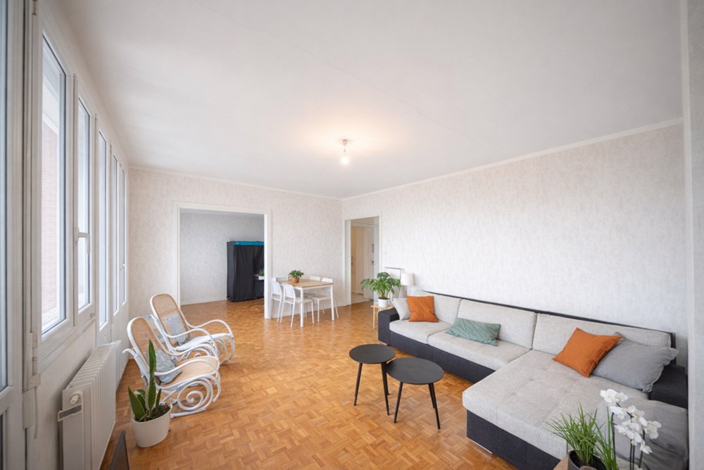 APPARTEMENT PROCHE CENTRE VILLE - BONNE NOUVELLE - 93M² - LUMINEUX ET SPACIEUX - 2 CHAMBRES POSSIBLE 3 - ASCENSEUR - PARKING SOUTERRAIN