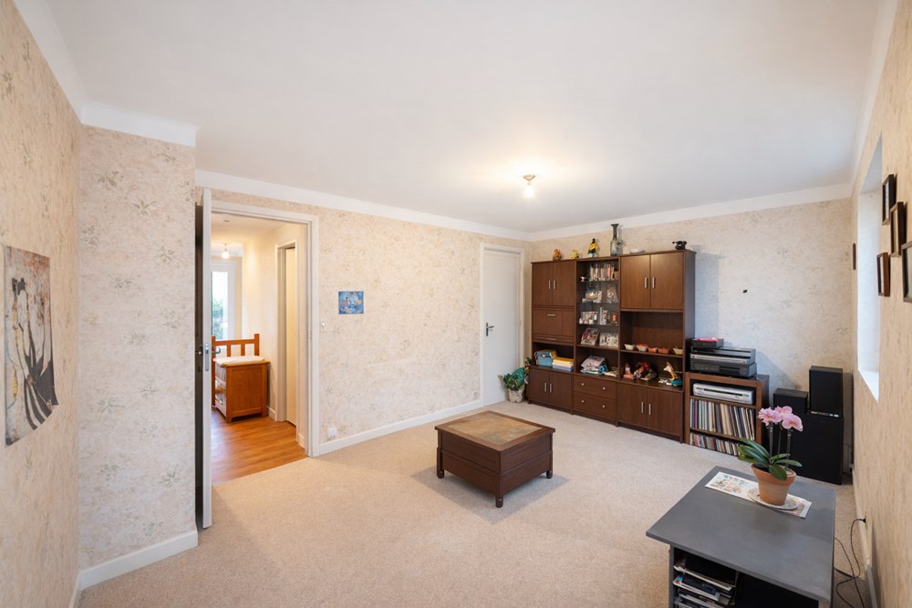 MAISON T5 - 4 GRANDES CHAMBRES - CALME - PROCHE ECOLES - A RENOVER - PIECE DE VIE POSSIBLE 48M² photo 4