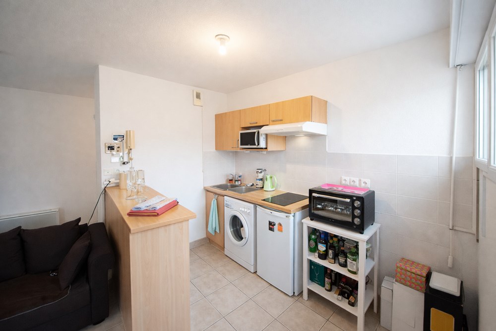 APPARTEMENT 51M² - BALCON - RESIDENCE DE STANDING - PISCINE - PROCHE CENTRE VILLE photo 3