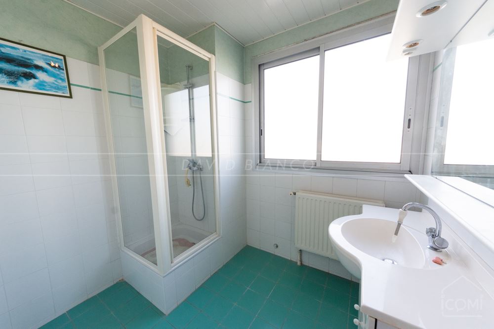 APPARTEMENT T4 90M² AVEC 2 CHAMBRES (POSSIBLE 3) - 2 BALCONS - NOMBREUX RANGEMENTS - CAVE - ACCES PMR photo 5