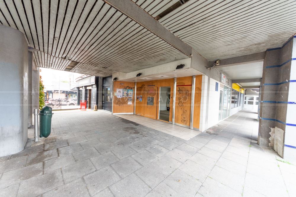 LOCAL COMMERCIAL AU COEUR DE LA ZONE COMMERCIALE 41M² AVEC STATIONNEMENT A PROXIMITE IMMEDIATE photo 5