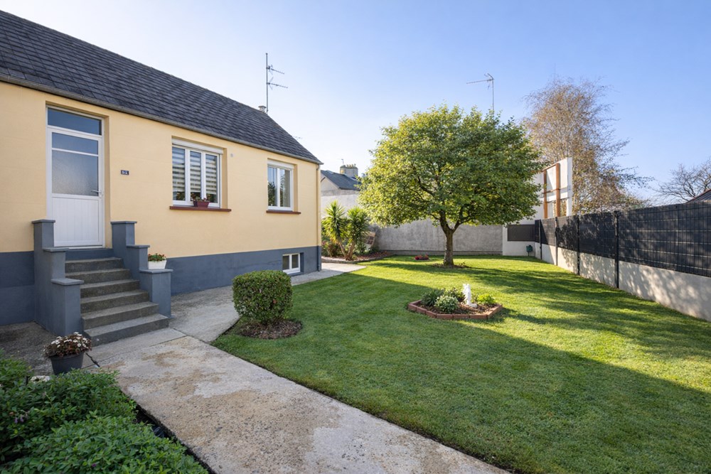 MAISON 75 M² - 3 CHAMBRES - PIECE DE VIE POSSIBLE 40M² - VERANDA - GARAGE - FORT POTENTIEL