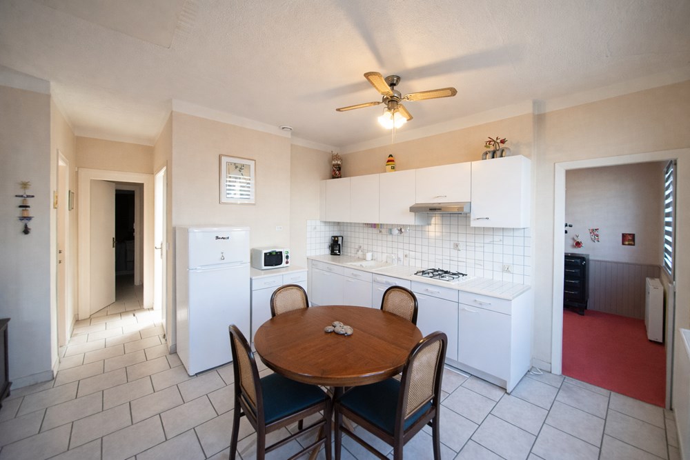 MAISON 75 M² - 3 CHAMBRES - PIECE DE VIE POSSIBLE 40M² - VERANDA - GARAGE - FORT POTENTIEL photo 4