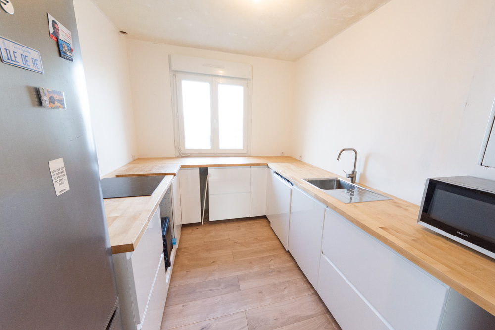 APPARTEMENT T4 70M² DALLE BETON AU 3EME ET DERNIER ETAGE AVEC BALCON ET GRANDE CAVE BETONNEE AVEC ELECTRICITE photo 2