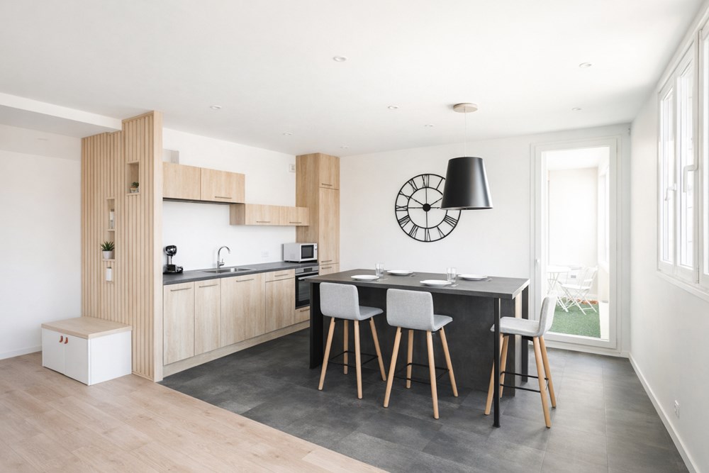 APPARTEMENT T6 DE 103M² AVEC COLOCATAIRES EN PLACE AVEC UN EXCELLENT RENDEMENT SUR DALLE BETON photo 3