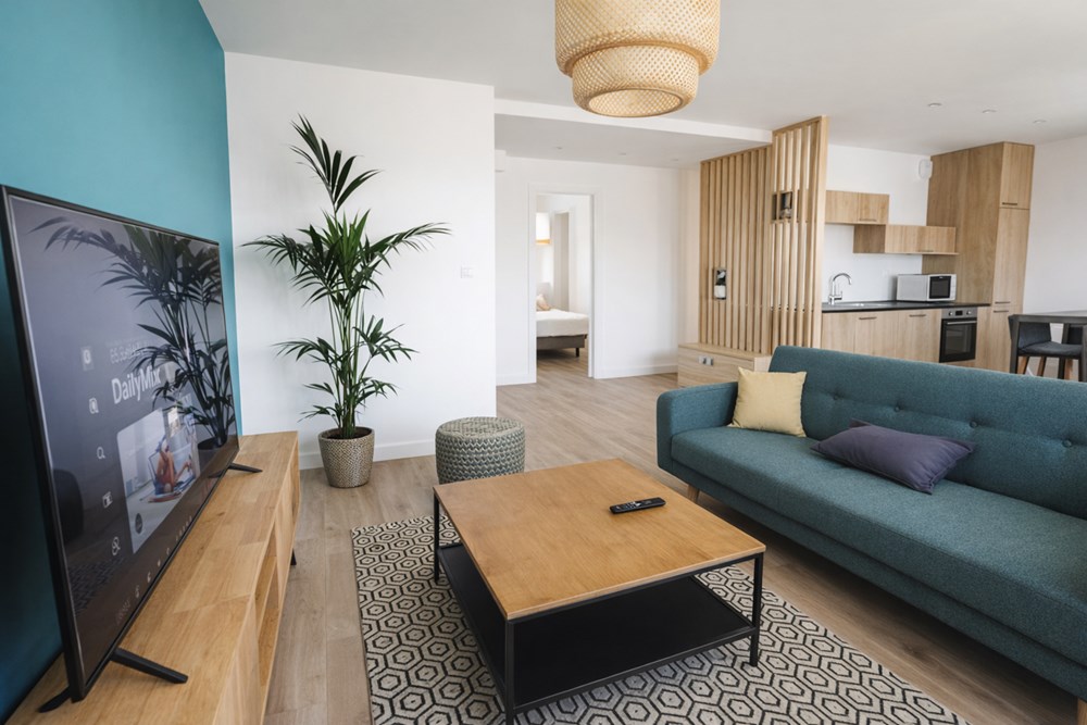 APPARTEMENT T6 DE 103M² AVEC COLOCATAIRES EN PLACE AVEC UN EXCELLENT RENDEMENT SUR DALLE BETON photo 2