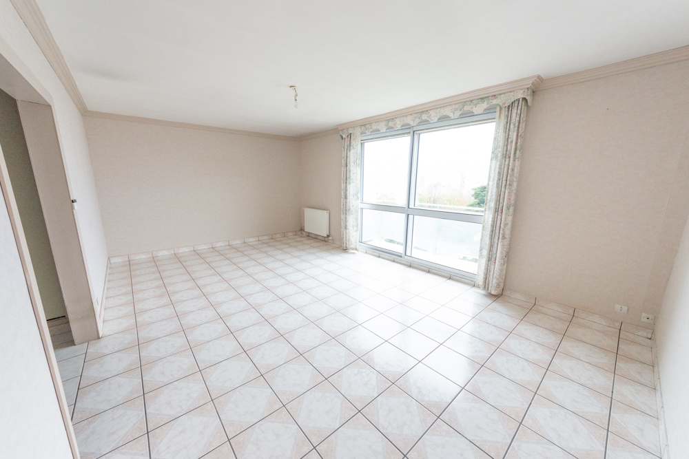 APPARTEMENT T5 DE 82M² AU 7EME ET DERNIER ETAGE AVEC BALCON, ASCENSEUR, DALLE BETON ET CAVE DE 10M² photo 4