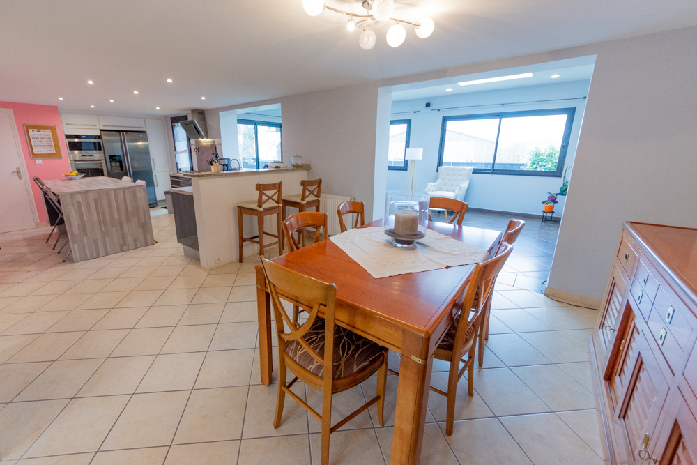 MAISON INDIVIDUELLE T6 181M² - 4 CHAMBRES POSSIBLE 5 - GRANDE PIECE DE VIE - AUCUN TRAVAUX - TERRAIN CLOS 375M² photo 2