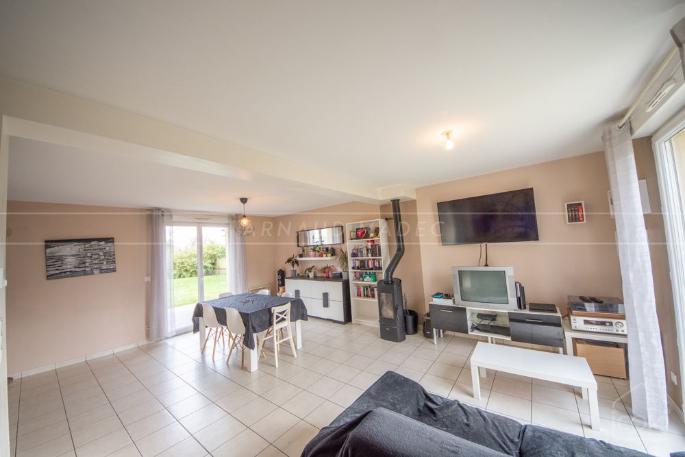 MAISON CONTEMPORAINE T5 DE 100M² -TERRAIN 500M² - GARAGE - POELE - EXCELLENT DPE - RARE photo 3