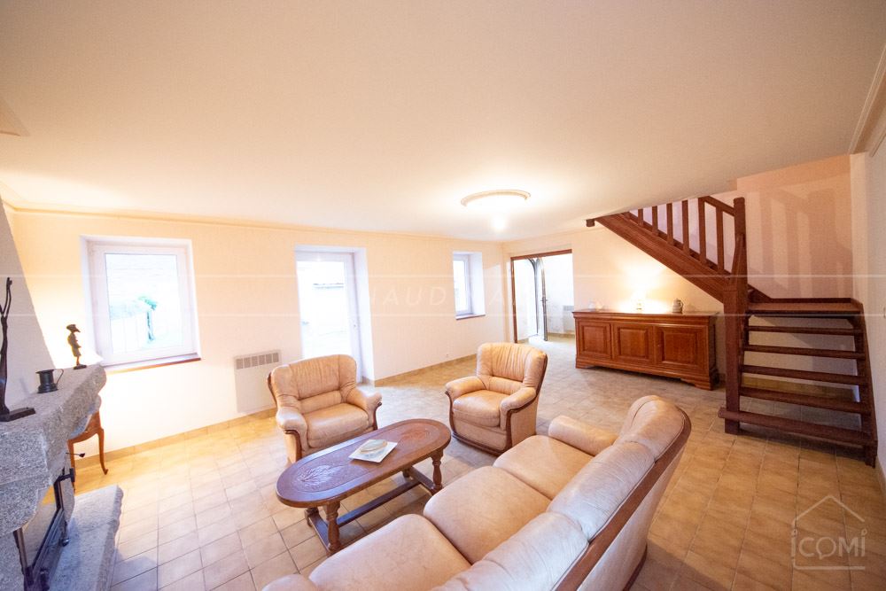 MAISON T5 - 2/4 CHAMBRES - ESPACE DE VIE PRINCIPAL EN RDJ - TERRAIN 700M² - RARE - CALME photo 2