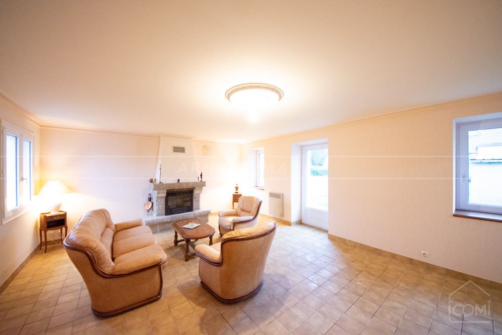 MAISON T5 - 2/4 CHAMBRES - ESPACE DE VIE PRINCIPAL EN RDJ - TERRAIN 700M² - RARE - CALME photo 4