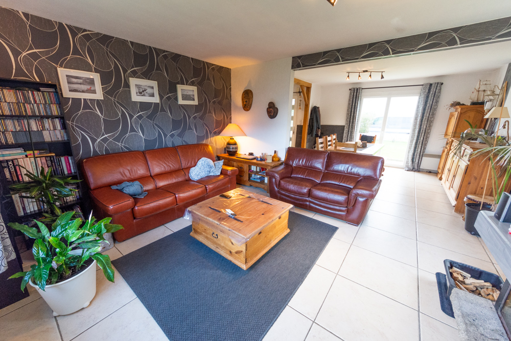 MAISON T6 DE 125M² AVEC GRAND GARAGE DE 32M² - VUE SUR LE PHARE - NOMBREUX RANGEMENTS - TERRAIN CLOS DE 550M² photo 2