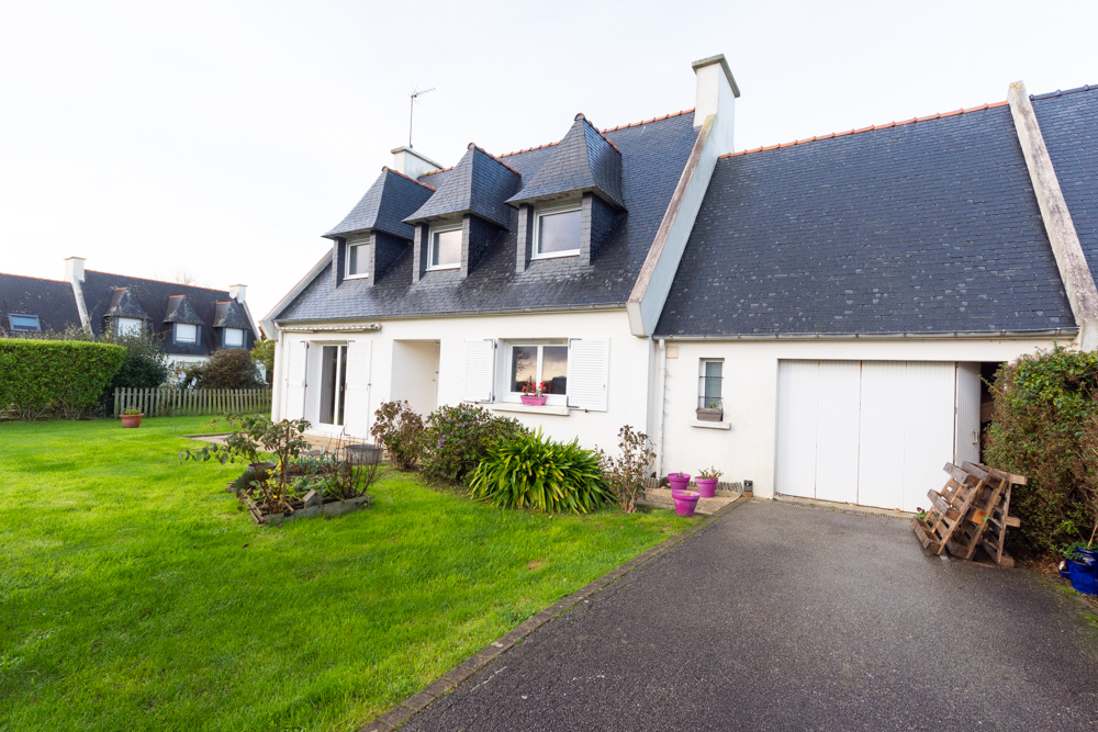 MAISON T6 DE 125M² AVEC GRAND GARAGE DE 32M² - VUE SUR LE PHARE - NOMBREUX RANGEMENTS - TERRAIN CLOS DE 550M² photo 5