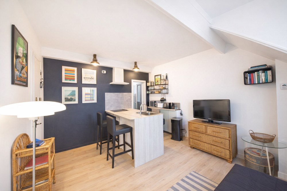 APPARTEMENT T2 COTE DROIT - 30M² - DERNIER ETAGE - IDEAL PIED A TERRE OU INVESTISSEUR (Y COMPRIS LOCATION SAISONNIERE) - EXTENSION POSSIBLE
