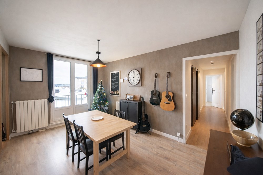BEL APPARTEMENT T3 - 64M² - LUMINEUX - VUE DEGAGEE - 2 CHAMBRES - PROCHE CENTRE VILLE - PARKING PRIVATIF photo 2