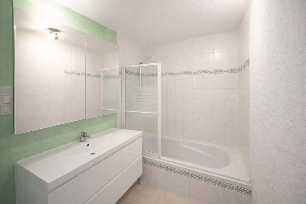 APPARTEMENT 70M² - BELLEVUE - 2 CHAMBRES - ASCENSEUR - PARKING SOUTERRAIN- GRAND BALCON photo 5