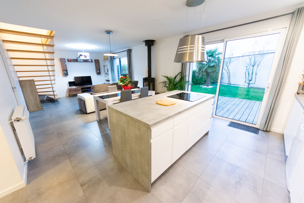 MAISON INDIVIDUELLE T6 118M² DE 2013 - 4 CHAMBRES - GARAGE - TERRAIN ARBORE ET CLOS DE 327M² photo 2