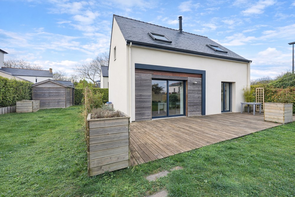 MAISON INDIVIDUELLE T6 118M² DE 2013 - 4 CHAMBRES - GARAGE - TERRAIN ARBORE ET CLOS DE 327M²