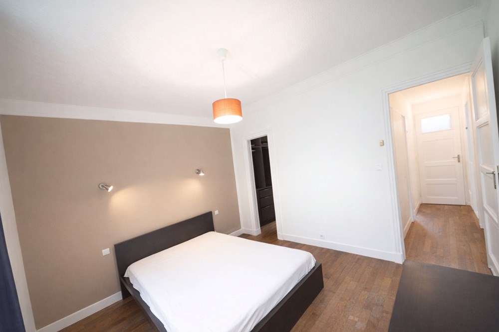 APPARTEMENT T3 - BEL ESPACE DE VIE DE 30M² - 2 GRANDES CHAMBRES - CALME - RARE photo 3
