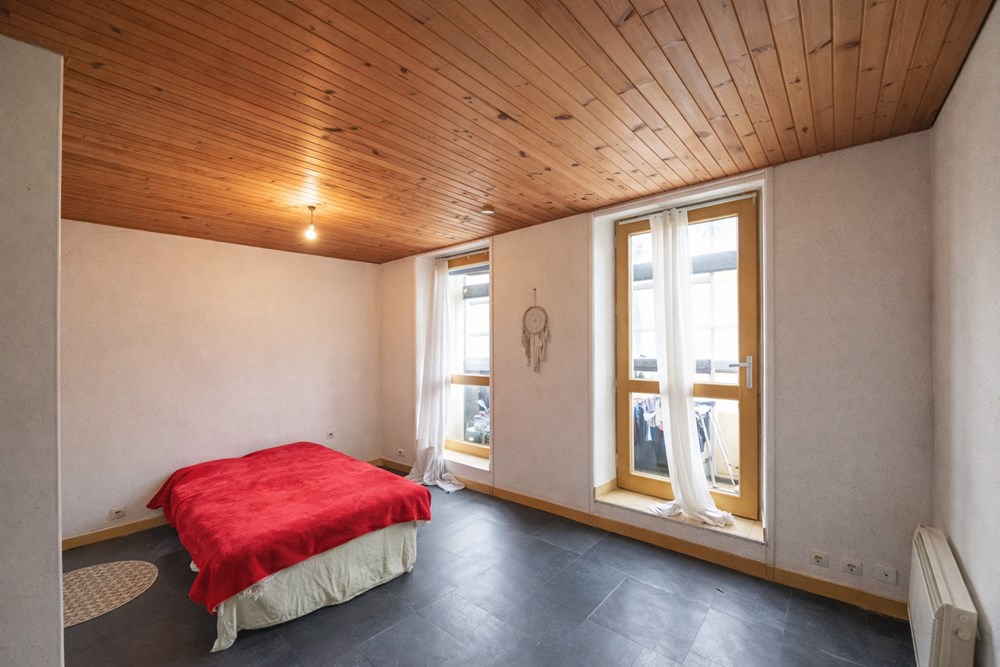 IMMEUBLE 110 M² - 2 APPARTEMENTS T1 ET 1 LOCAL COMMERCIAL AVEC RESERVE - GROS POTENTIEL - BONNE RENTABILITE - VENDU LOUE photo 3