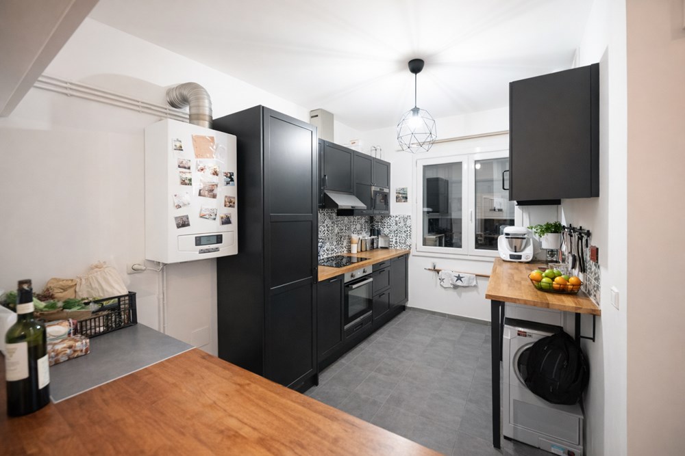 APPARTEMENT 65M² - CENTRE VILLE - 2 CHAMBRES - COUP DE COEUR - PROCHE ECOLES - DALLE BETON photo 3