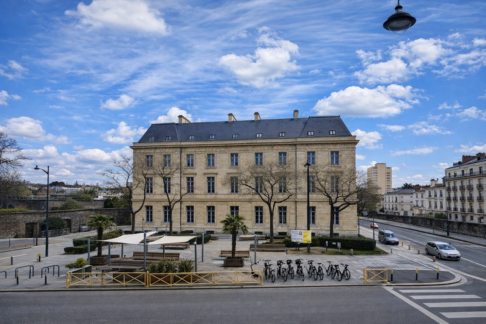 APPARTEMENT T3 - FAIBLES CHARGES - CHARME - COUP DE COEUR - EMPLACEMENT 1ER CHOIX