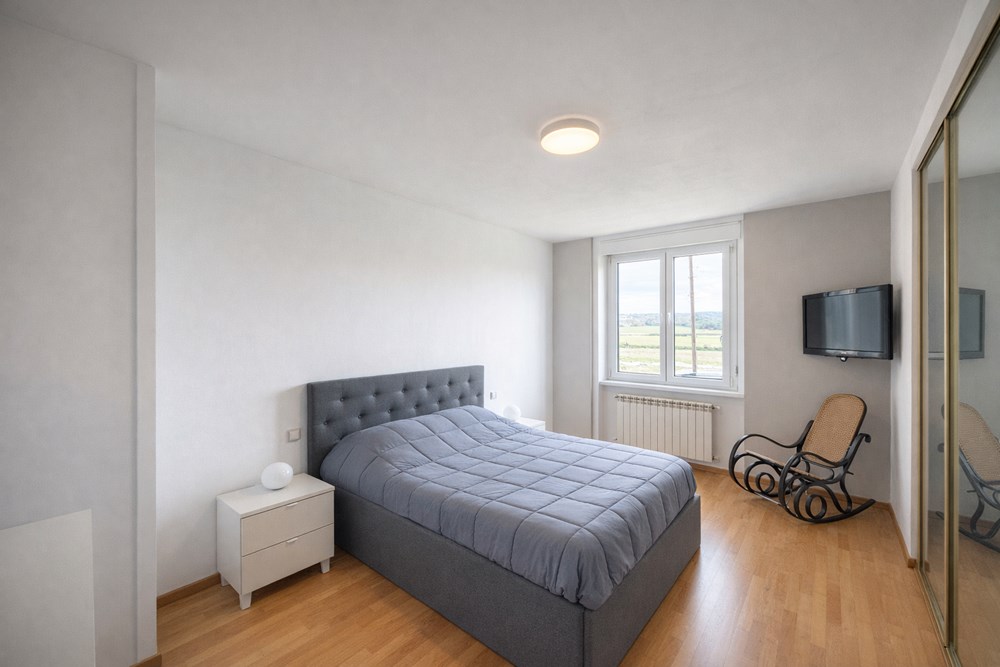 MAISON T6 RENOVEE - 160M² - 3/4 CHAMBRES - VUE MAGIQUE - TERRAIN DE 1000M² - GARAGE/ATELIER - COUP DE COEUR/RARETE photo 4