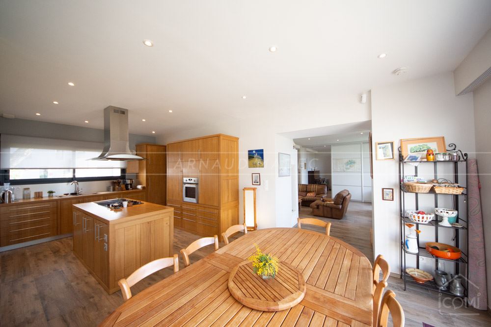 PROPRIETE 1910 AVEC EXTENSION CONTEMPORAINE 2015 - FRONT DE MER ET VUE MER - PIECE DE VIE DE +60M² - 6 CHAMBRES photo 5