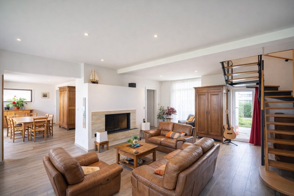 PROPRIETE 1910 AVEC EXTENSION CONTEMPORAINE 2015 - FRONT DE MER ET VUE MER - PIECE DE VIE DE +60M² - 6 CHAMBRES photo 2