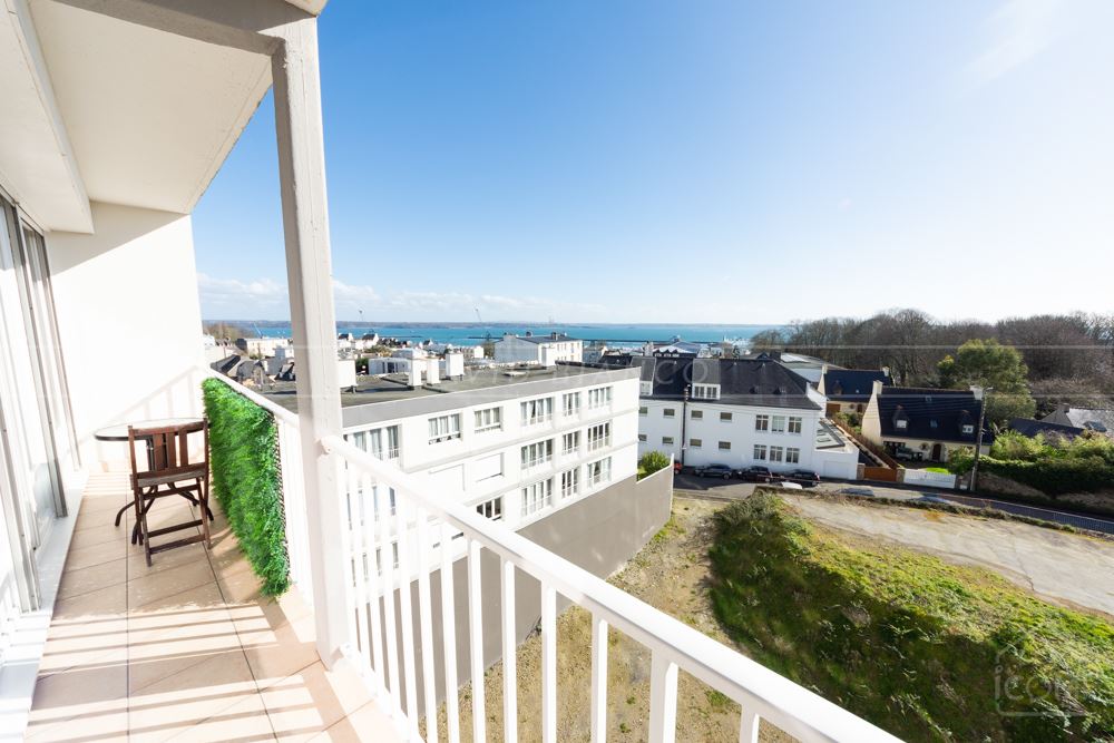 APPARTEMENT T5 85M² - DALLE BETON - VUE MER - 3 CHAMBRES - BALCON - ASCENSEUR - PLACE DE PARKING PRIVATIVE photo 3
