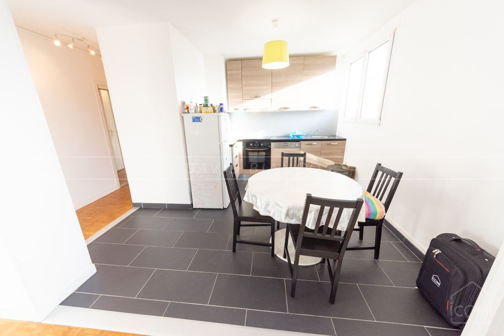 APPARTEMENT T5 83M² - DALLE BETON - BALCONS - COLOCATAIRES EN PLACE - BON RENDEMENT LOCATIF photo 2