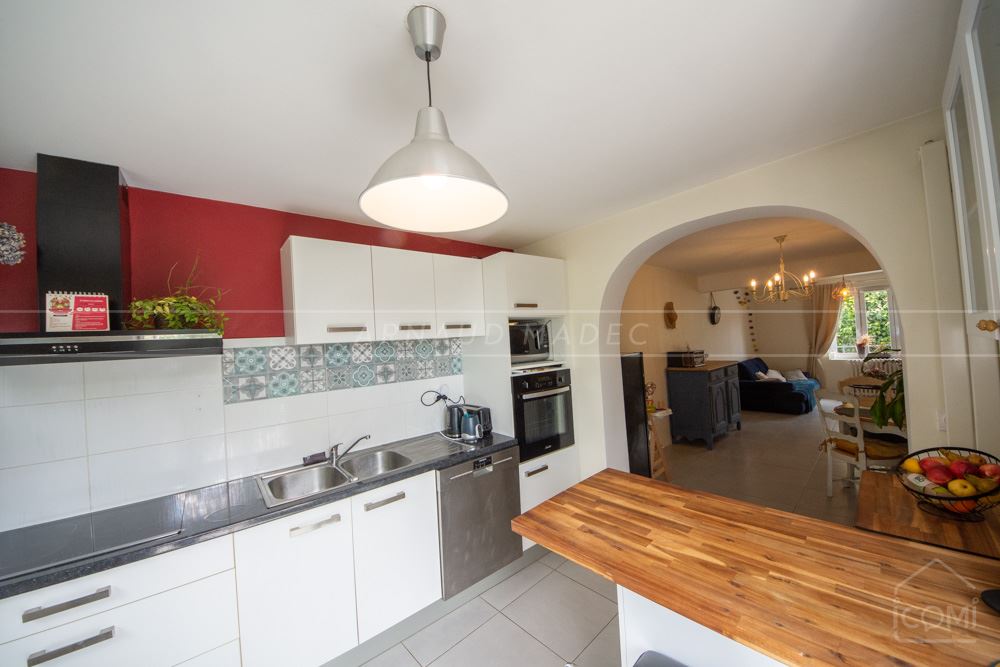 MAISON T5 - PIECE DE VIE TRIPLE EN REZ DE JARDIN - 3/4 CHAMBRES - RENOVATION RECENTE AVEC CHAUDIERE GDV - RARE