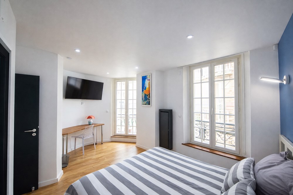 APPARTEMENT T3 - PIECE DE VIE GENEREUSE AVEC CUISINE SEMI-US - 2 BELLES CHAMBRES - GARAGE 40M² EN LOCATION - VUE MER - EXCEPTIONNEL photo 5