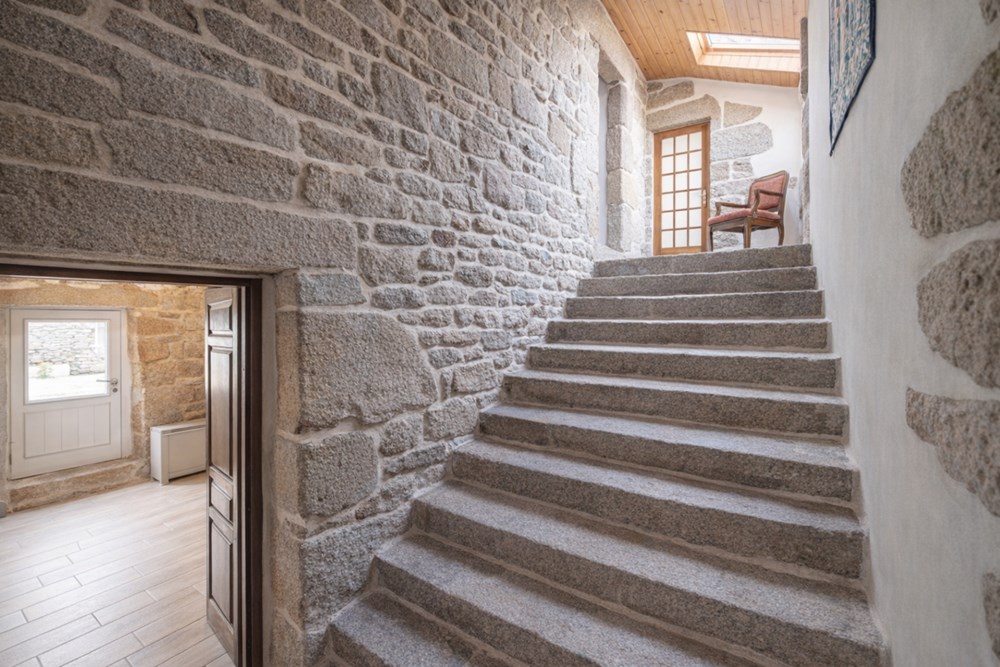 EXLUSIVITE ICOMI CENTRE BOURG - MAISON HISTORIQUE DE 1682 - BELLES PIERRES - RARE - COUP DE COEUR - IDEAL GITE OU RESIDENCE PRINCIPALE - 5 MIN DES PLAGES photo 2