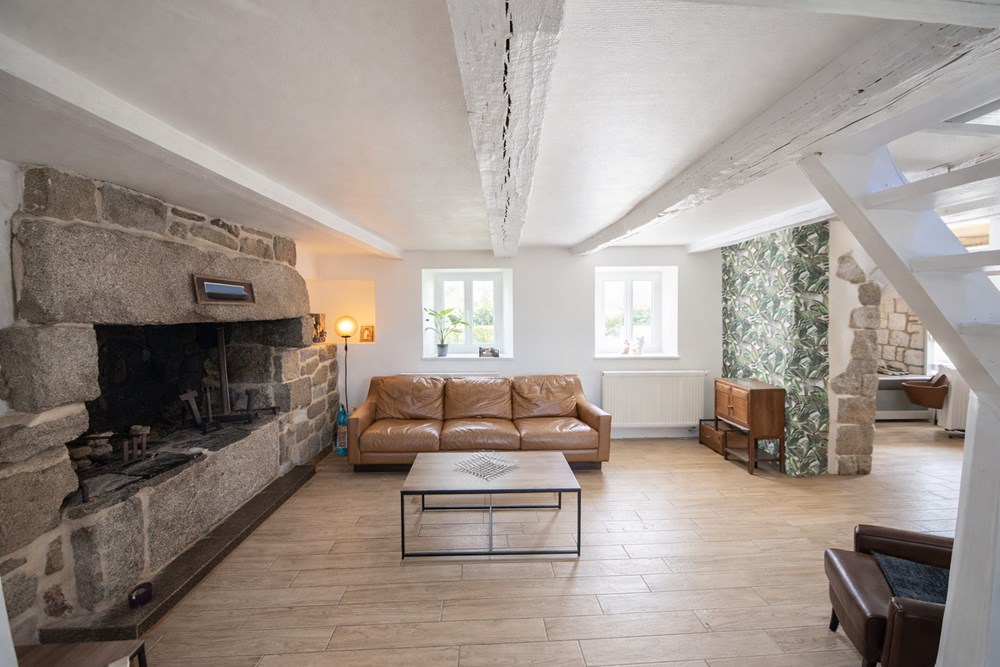 EXLUSIVITE ICOMI CENTRE BOURG - MAISON HISTORIQUE DE 1682 - BELLES PIERRES - RARE - COUP DE COEUR - IDEAL GITE OU RESIDENCE PRINCIPALE - 5 MIN DES PLAGES photo 5
