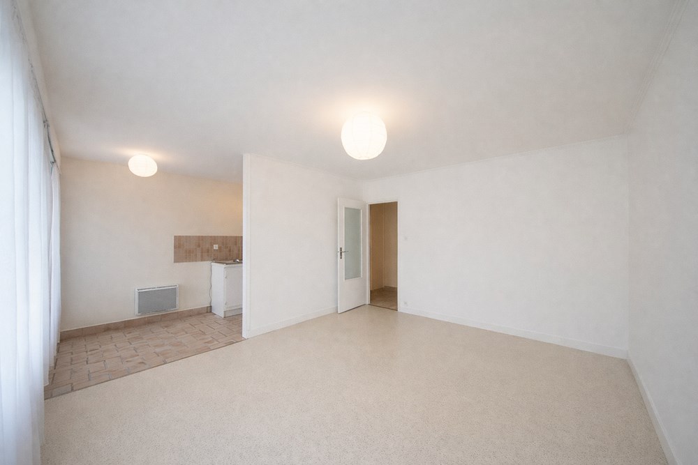 APPARTEMENT T2 DE STANDING - ASCENSEUR - BALCON - PARKING - RESIDENCE RECHERCHEE - RARE photo 4