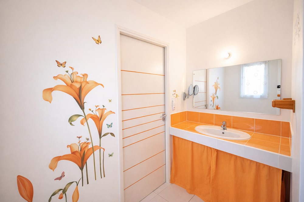 MAISON RECENTE 2014 - ESPACE VIE RDJ AVEC SUITE PARENTALE - 4 CHAMBRES (5 POSSIBLE) - TERRAIN 900M² - GARAGE photo 5