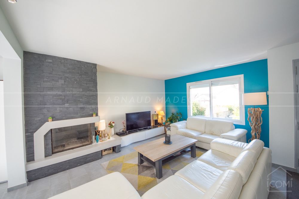 MAISON FAMILIALE DE 180 M² - 4/5 CHAMBRES - ESPACE DE VIE DE PLUS DE 50M² - TERRASSE - CALME ASSURE - JARDIN CLOS photo 4