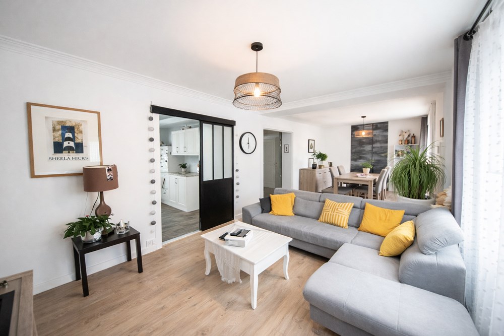 CHARMANTE MAISON - PROCHE BOURG - 3 CHAMBRES - SOUS SOL TOTAL - JARDIN - COUP DE COEUR photo 2
