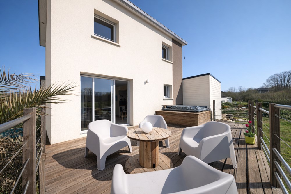 MAISON CONTEMPORAINE T5 - 120M² - 4 CHAMBRES - VIE DE PLAIN PIED POSSIBLE - GARAGE - COUP DE COEUR - 2012/2017 - TERRAIN 550M²