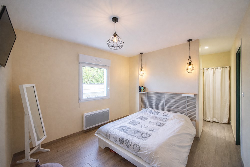MAISON CONTEMPORAINE T5 - 120M² - 4 CHAMBRES - VIE DE PLAIN PIED POSSIBLE - GARAGE - COUP DE COEUR - 2012/2017 - TERRAIN 550M² photo 4