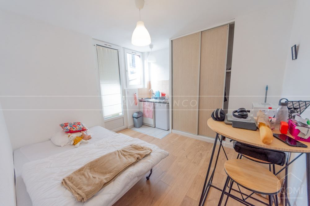 IMMEUBLE 106M² R+1 - 2 T1 + 3 T2 LOUES EN MEUBLES - BON RENDEMENT - APPARTEMENTS RENOVES photo 5
