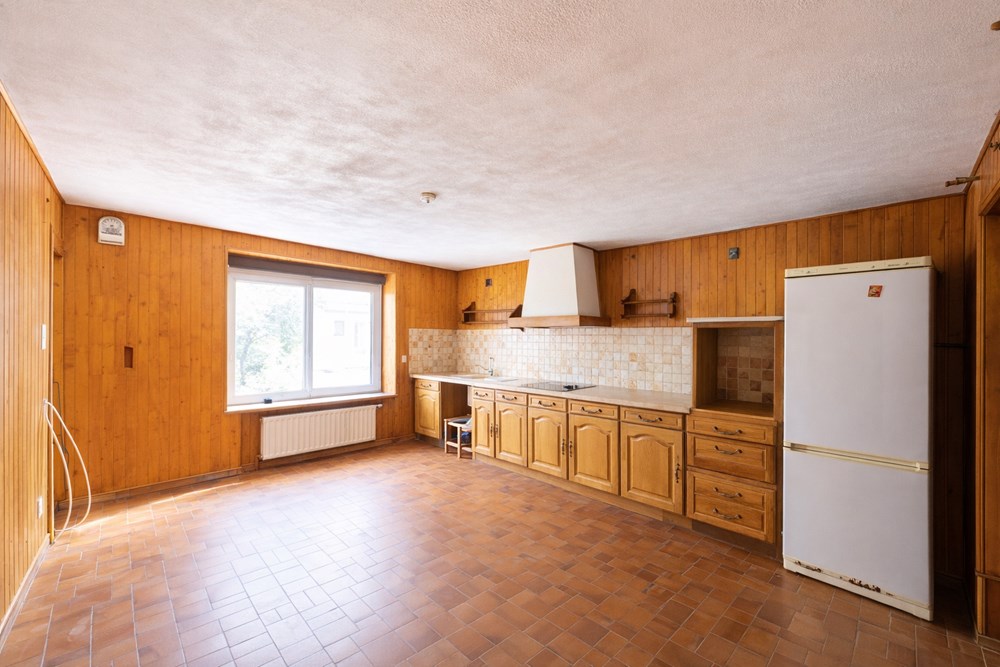 MAISON DE VILLE- T5 - 145M² - JARDIN - GARAGE - ATELIER - GROS POTENTIEL - TRAVAUX A PREVOIR photo 3