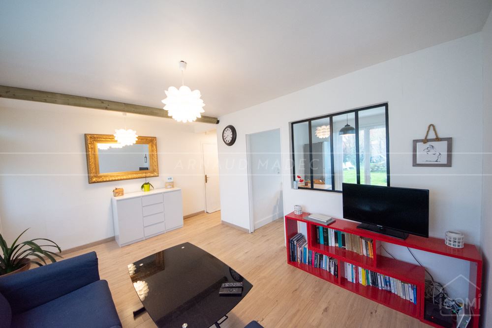 MAISON T5 DE 105M² - 4/5 CH - BEL ESPACE DE VIE EN REZ DE TERRASSE ET DE JARDIN - CALME photo 2