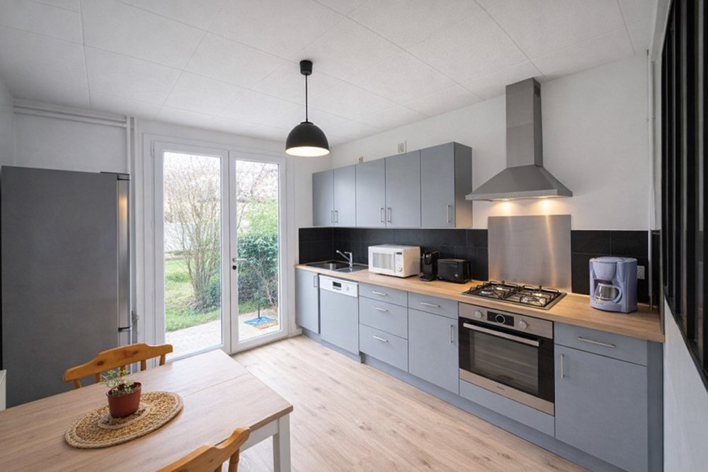 MAISON T5 DE 105M² - 4/5 CH - BEL ESPACE DE VIE EN REZ DE TERRASSE ET DE JARDIN - CALME photo 2