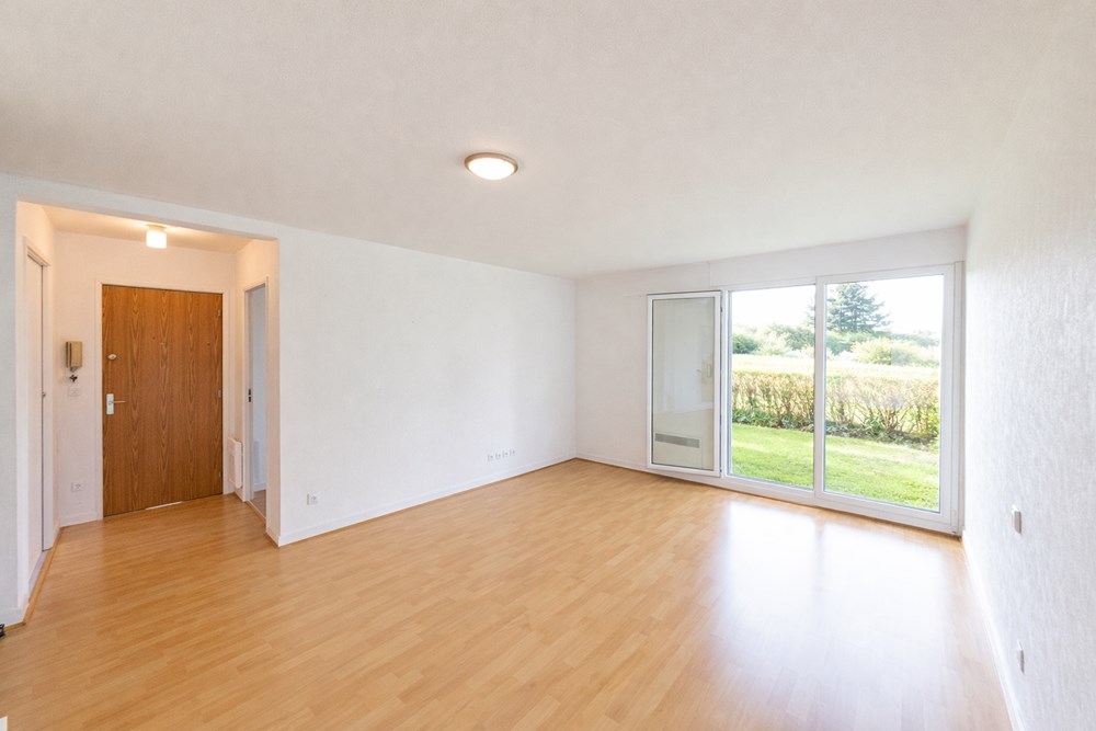 APPARTEMENT T2 - 1 CHAMBRE - JARDINET PRIVE - RESIDENCE SENIOR - NOMBREUSES PRESTATIONS - PROCHE CENTRE VILLE photo 2